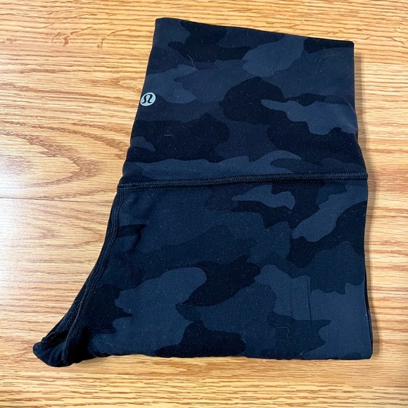 lululemon athletica Pants - Lululemon Aligned High Rise Leggings